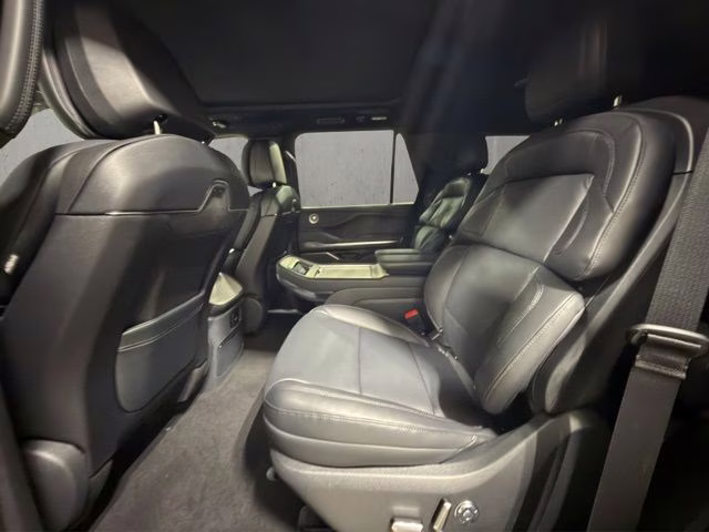 2026 Infinite Black Metallic Clearcoat Lincoln Navigator Reserve 4X4 SUV