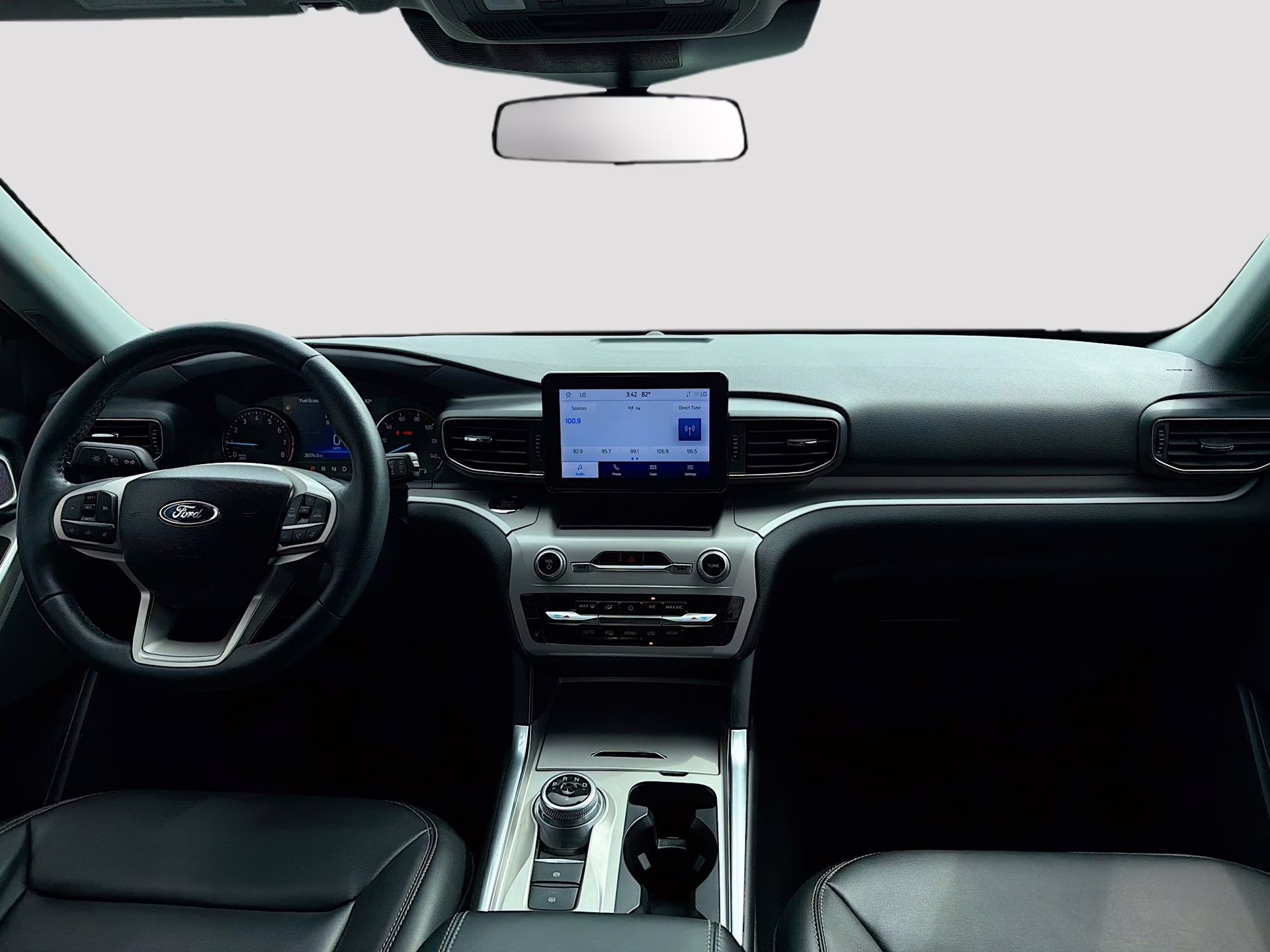 2023 Iconic Silver Metallic Ford Explorer XLT RWD SUV