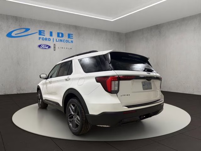 2026 Star White Metallic Tri-Coat Ford Explorer ST-Line 4X4 SUV