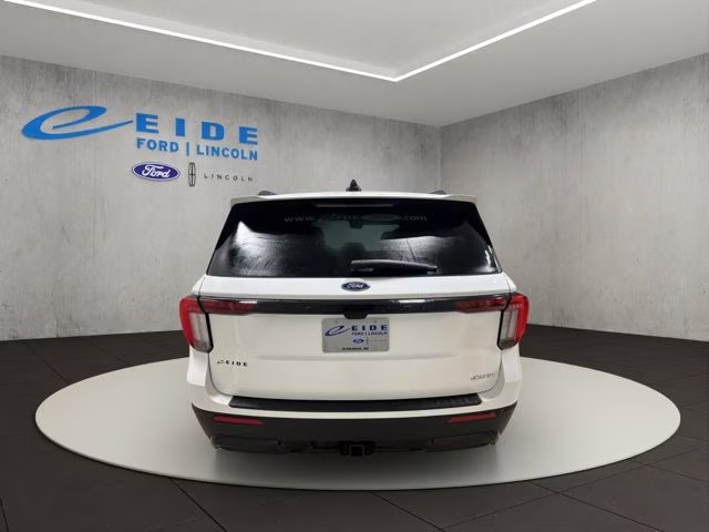 2026 Star White Metallic Tri-Coat Ford Explorer ST-Line 4X4 SUV
