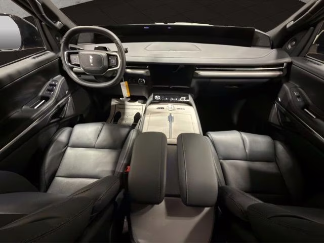 2026 Infinite Black Metallic Clearcoat Lincoln Navigator Reserve 4X4 SUV