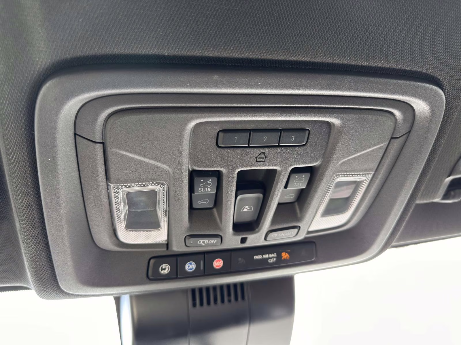 2023 Sterling Metallic GMC Sierra 1500 4WD Crew Cab 147 Denali 4X4 Truck