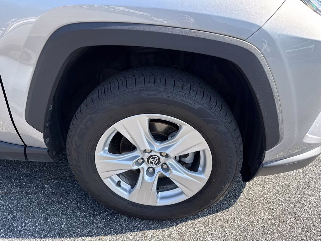 2020 Silver Sky Metallic Toyota RAV4 XLE AWD SUV