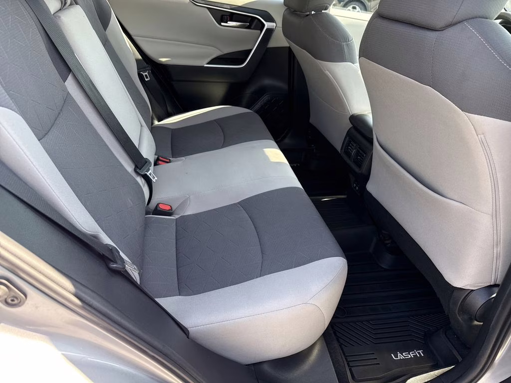 2020 Silver Sky Metallic Toyota RAV4 XLE AWD SUV