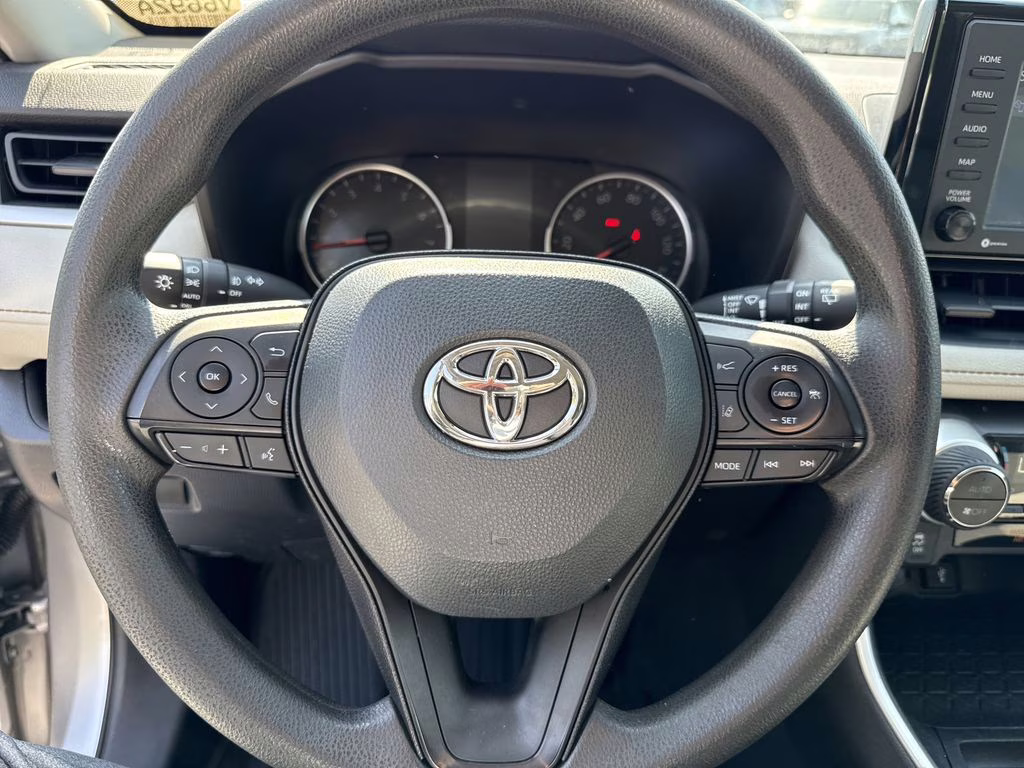 2020 Silver Sky Metallic Toyota RAV4 XLE AWD SUV