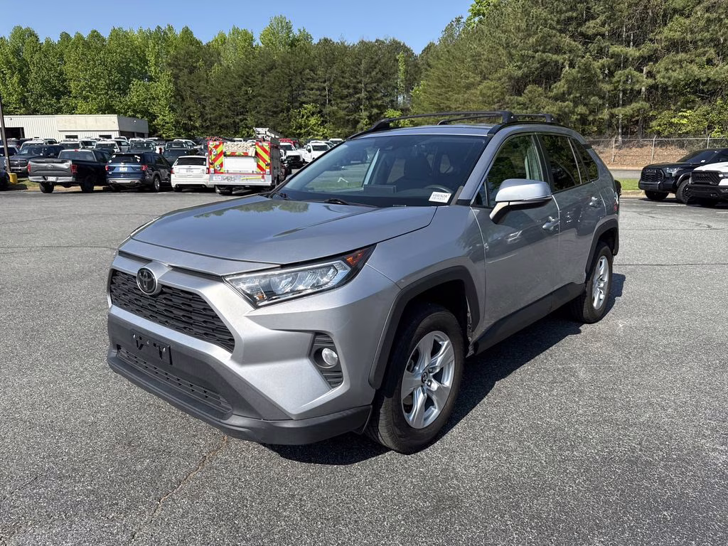 2020 Silver Sky Metallic Toyota RAV4 XLE AWD SUV