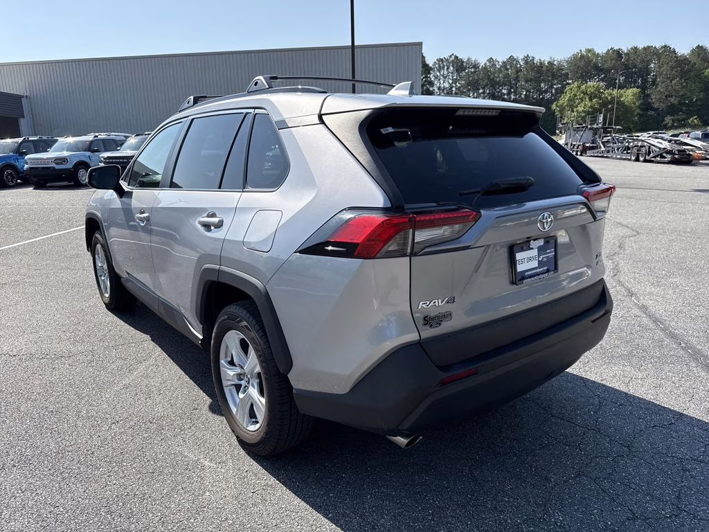 2020 Silver Sky Metallic Toyota RAV4 XLE AWD SUV
