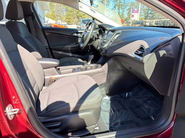 2016 Siren Red Tintcoat Chevrolet Cruze LT FWD Sedan