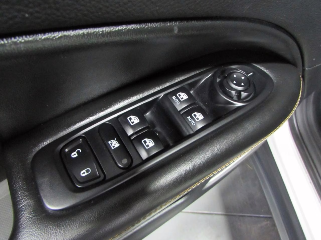 2020 White Clearcoat Jeep Compass 4WD Sport 4X4 SUV