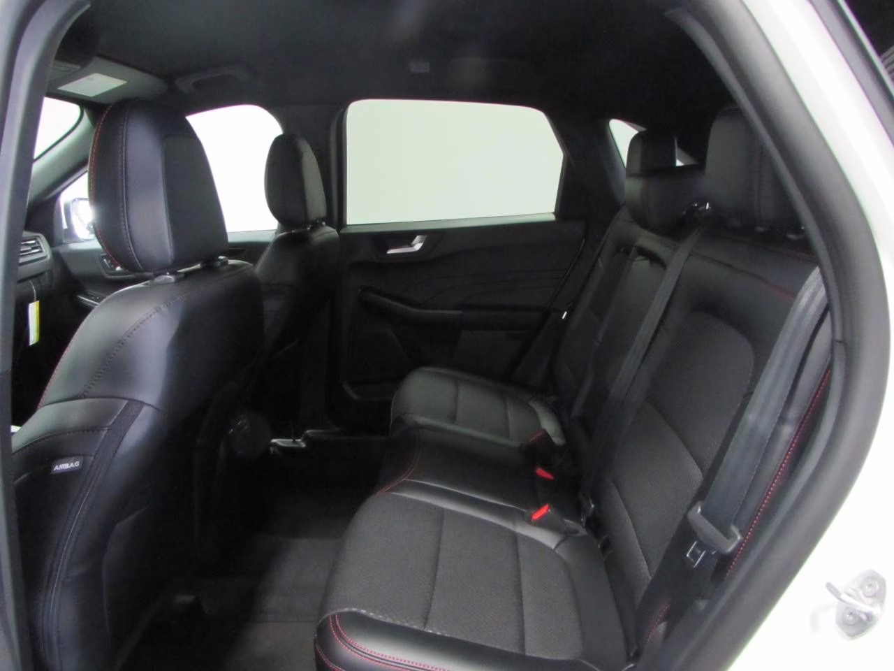 2026 Star White Metallic Tri-Coat Ford Escape Hybrid ST-Line Select AWD SUV