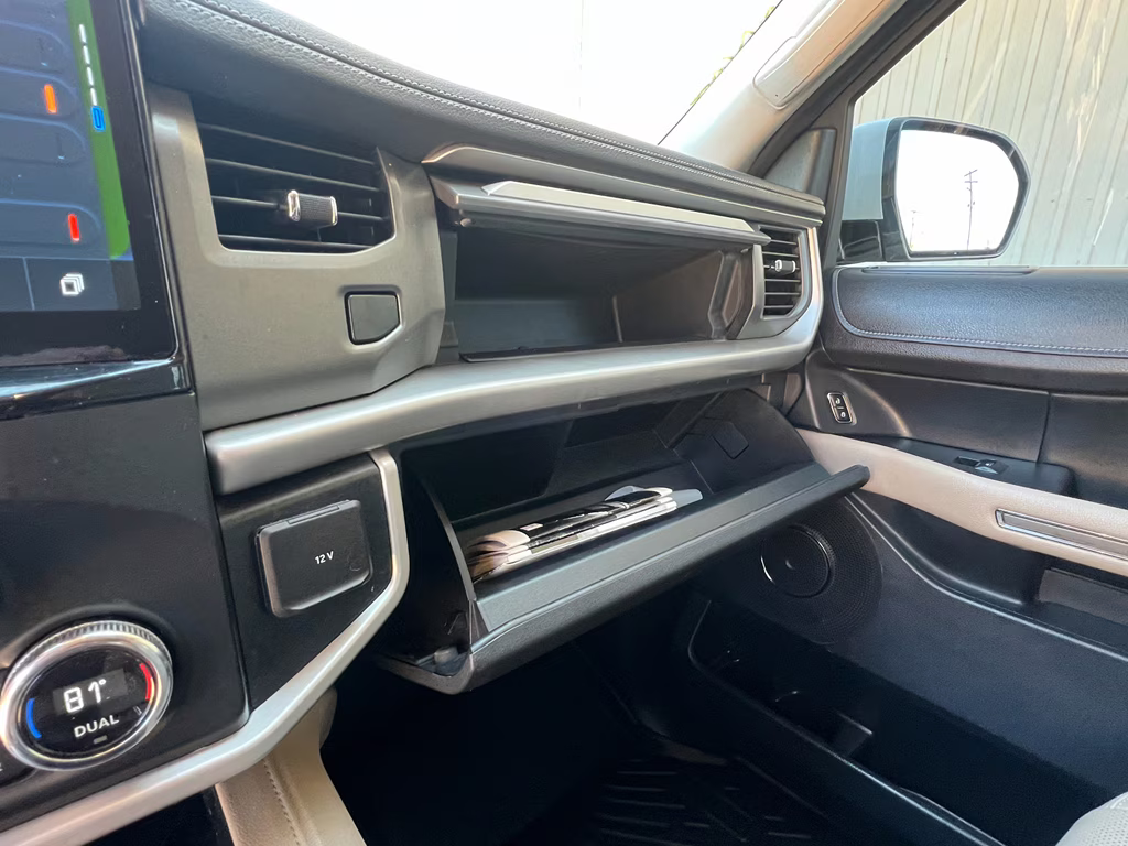 2022 Oxford White Ford Expedition Max XLT RWD SUV