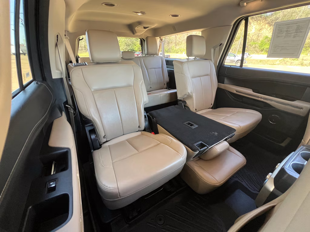 2022 Oxford White Ford Expedition Max XLT RWD SUV