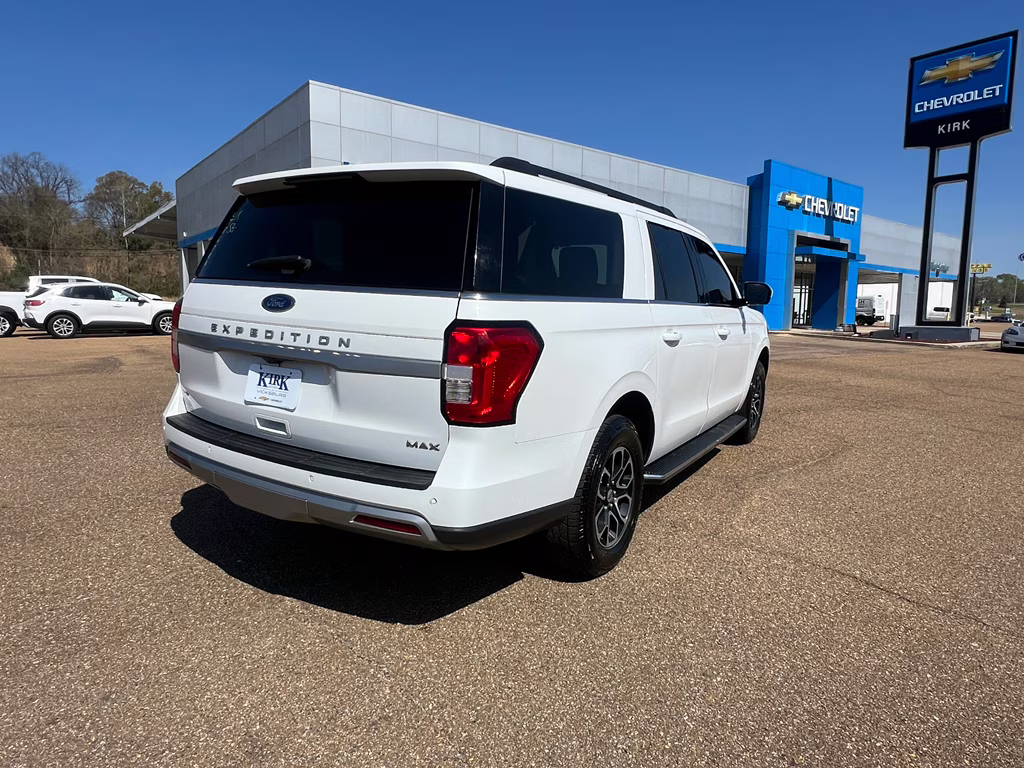 2022 Oxford White Ford Expedition Max XLT RWD SUV
