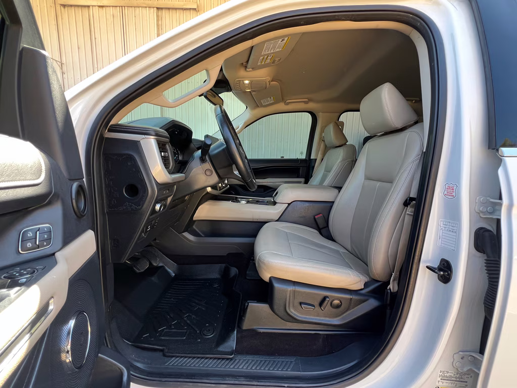 2022 Oxford White Ford Expedition Max XLT RWD SUV