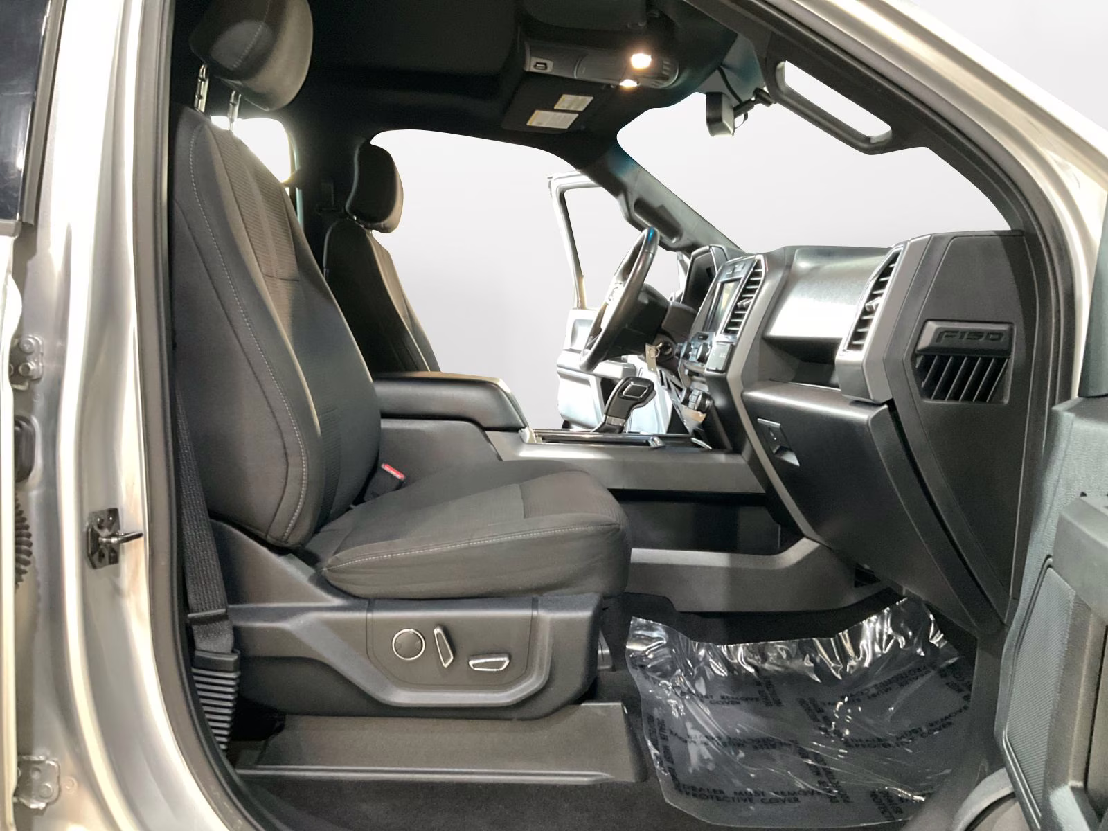 2016 Ingot Silver Ford F-150 XLT 4X4 Truck