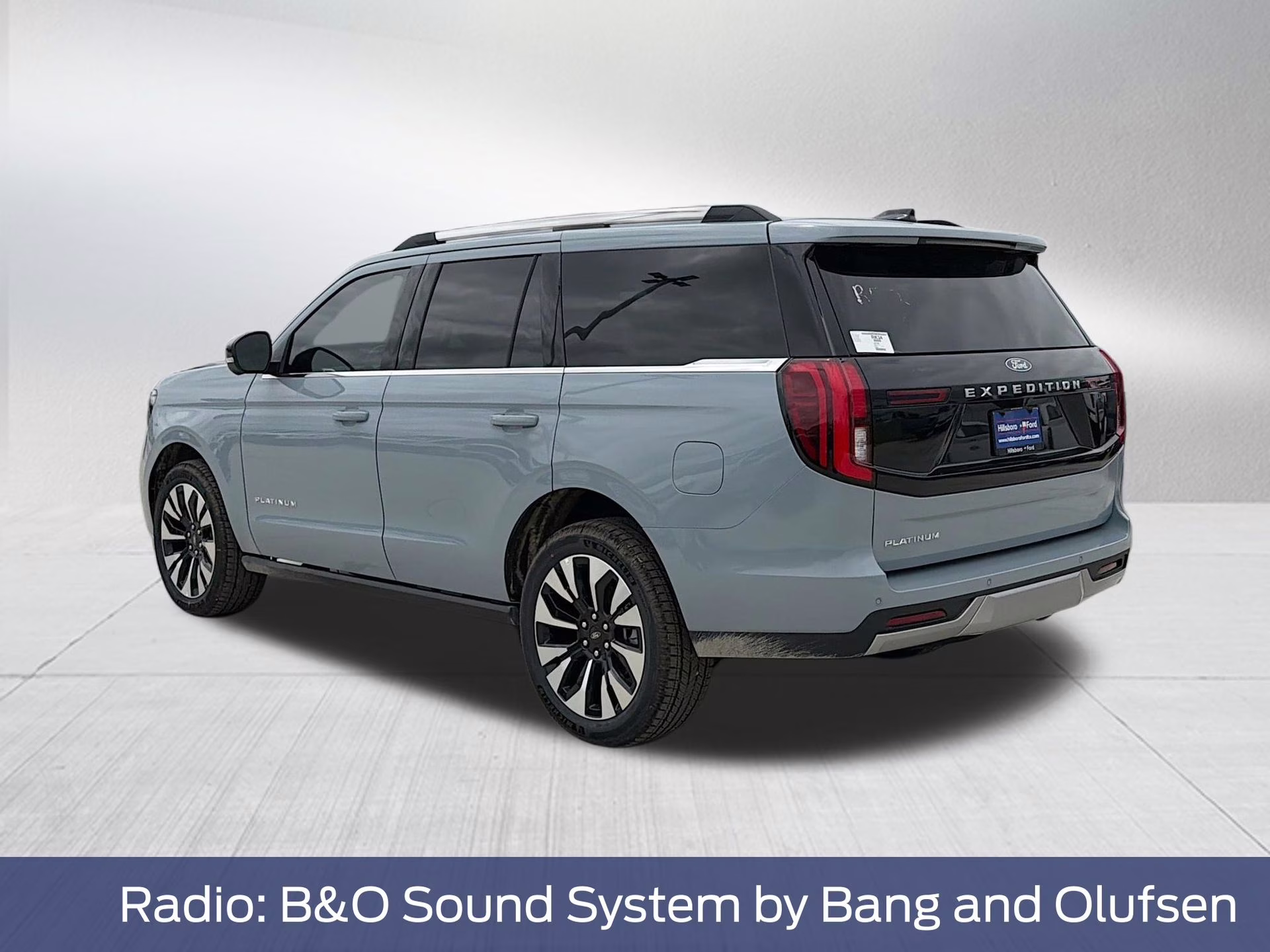 2026 Glacier Gray Metallic Tri-Coat Ford Expedition Platinum 4X4 SUV