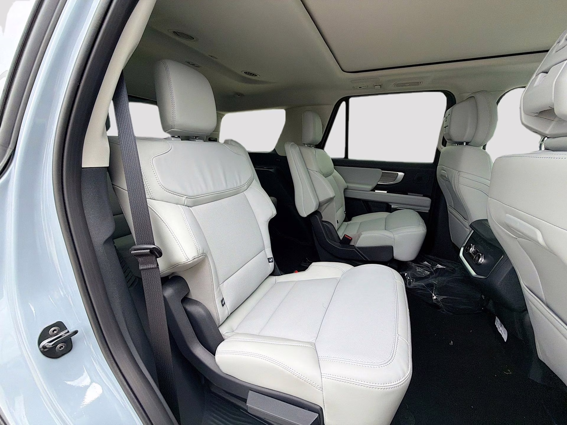 2026 Glacier Gray Metallic Tri-Coat Ford Expedition Platinum 4X4 SUV