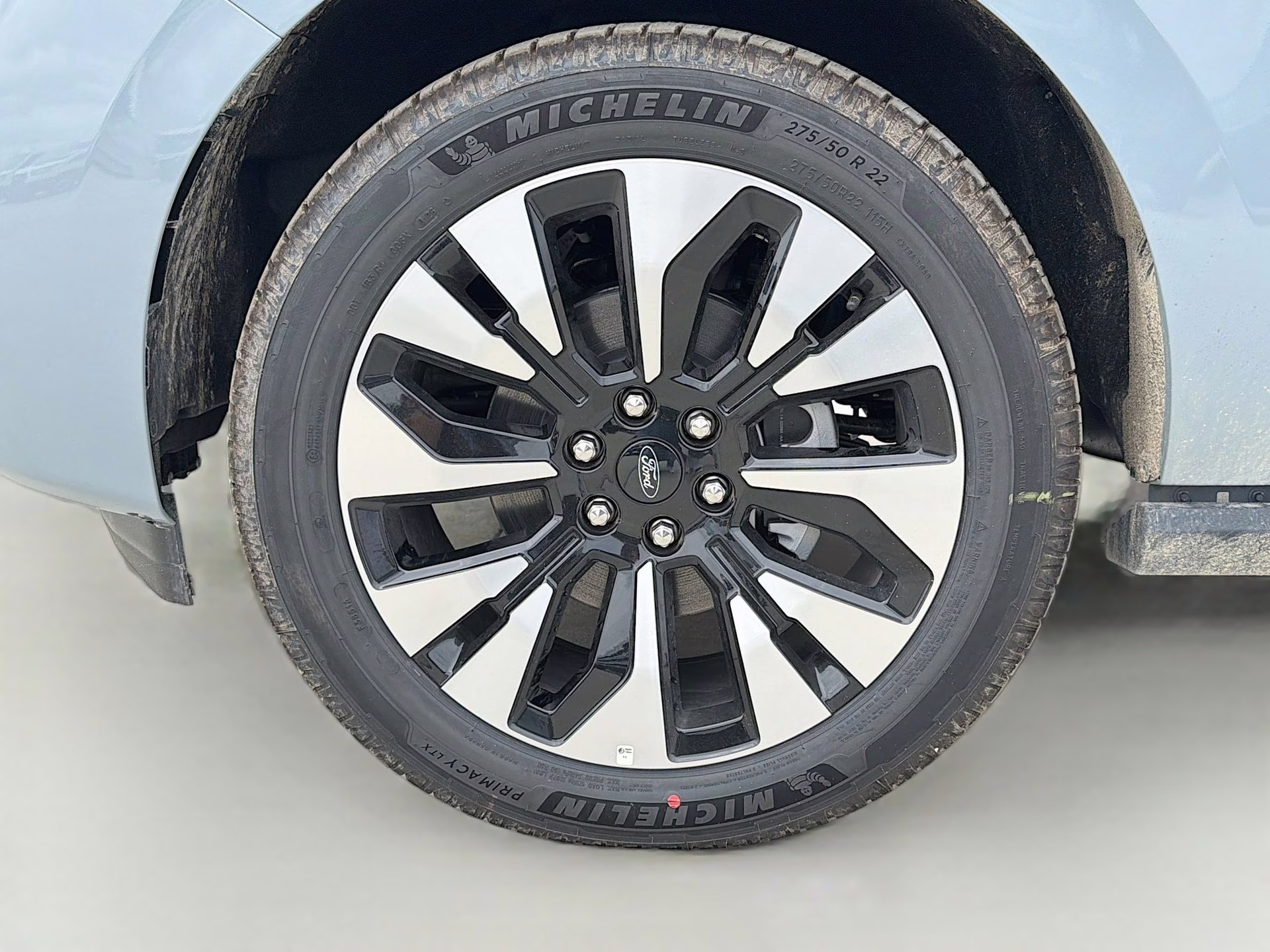 2026 Glacier Gray Metallic Tri-Coat Ford Expedition Platinum 4X4 SUV