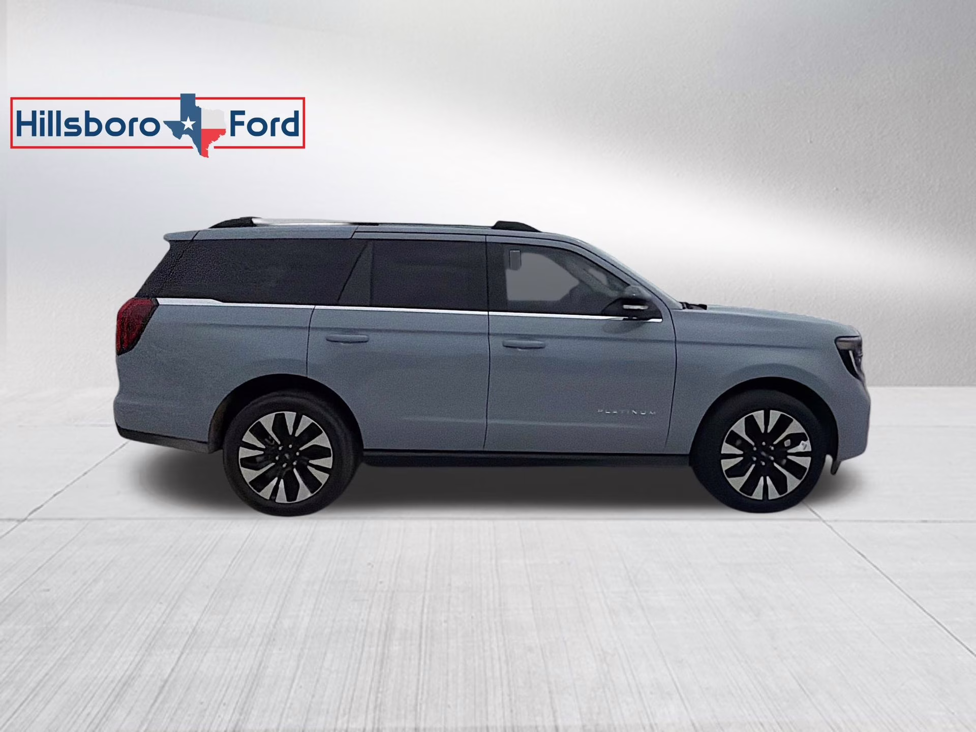 2026 Glacier Gray Metallic Tri-Coat Ford Expedition Platinum 4X4 SUV