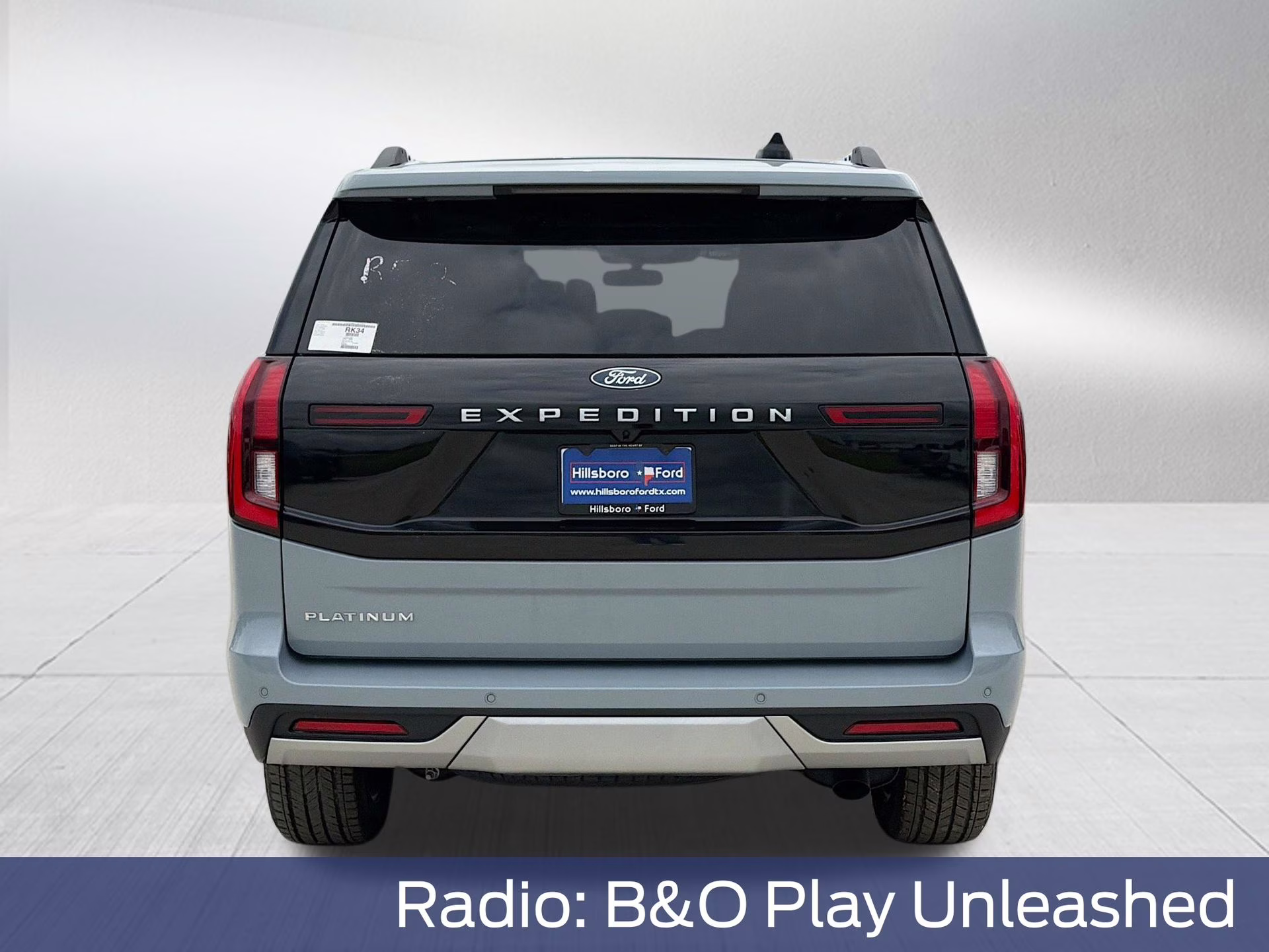 2026 Glacier Gray Metallic Tri-Coat Ford Expedition Platinum 4X4 SUV