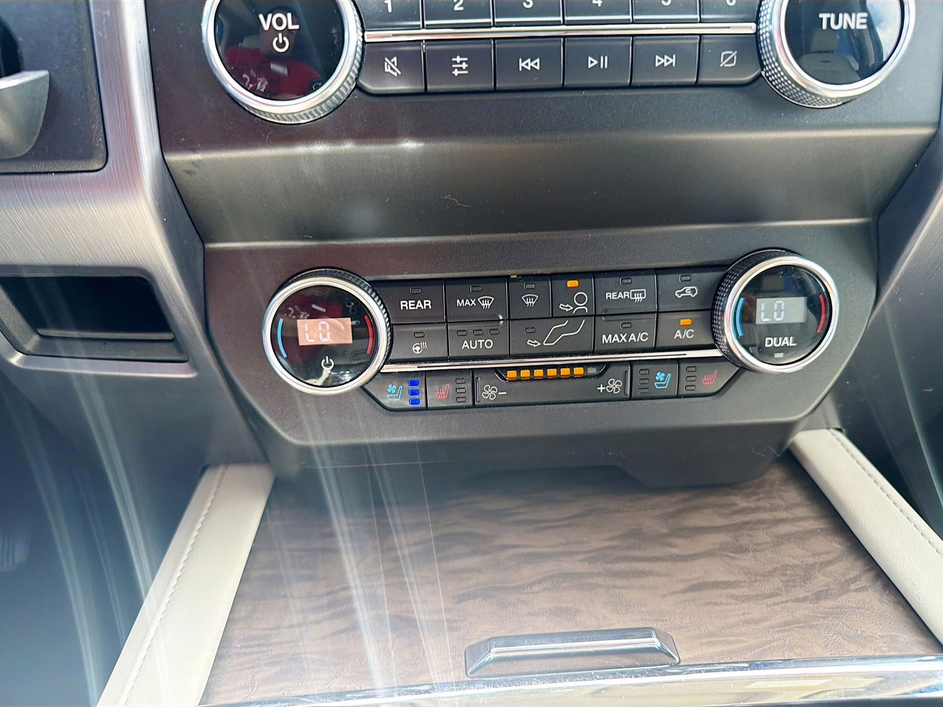 2019 Silver Spruce Metallic Ford Expedition Platinum 4X4 SUV