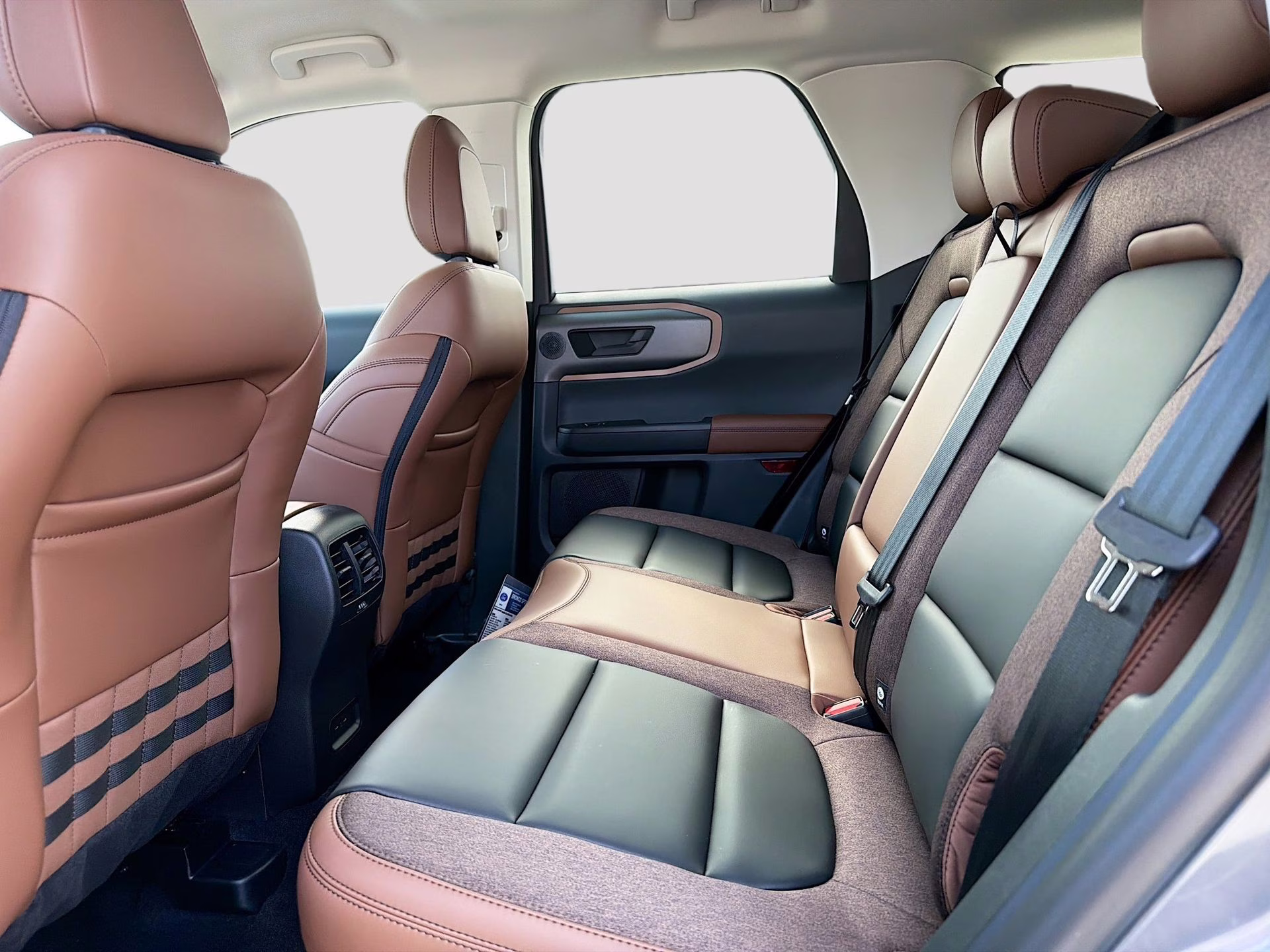 2026 Carbonized Gray Metallic Ford Bronco Sport Outer Banks 4X4 SUV