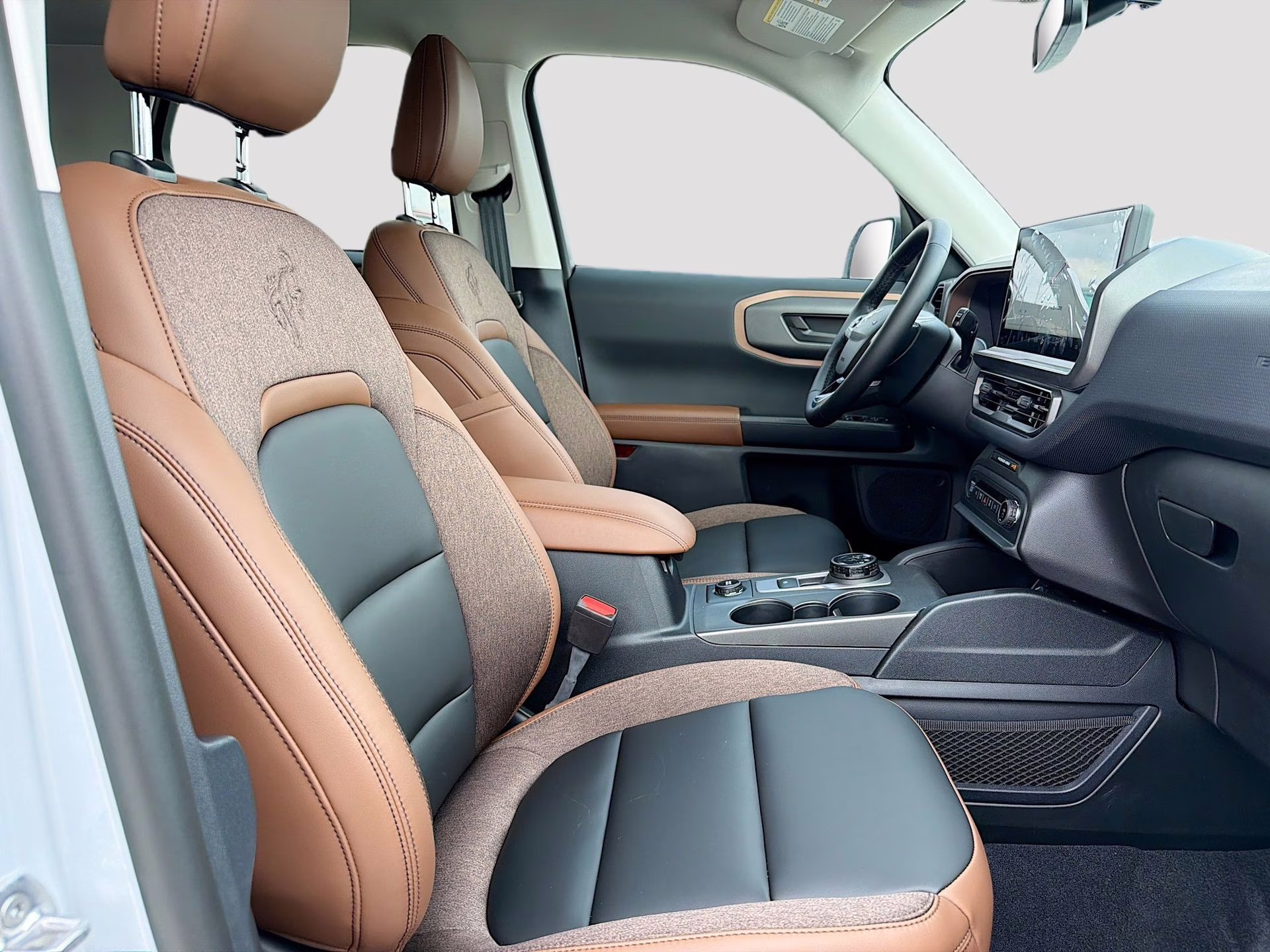 2026 Space White Metallic Ford Bronco Sport Outer Banks 4X4 SUV