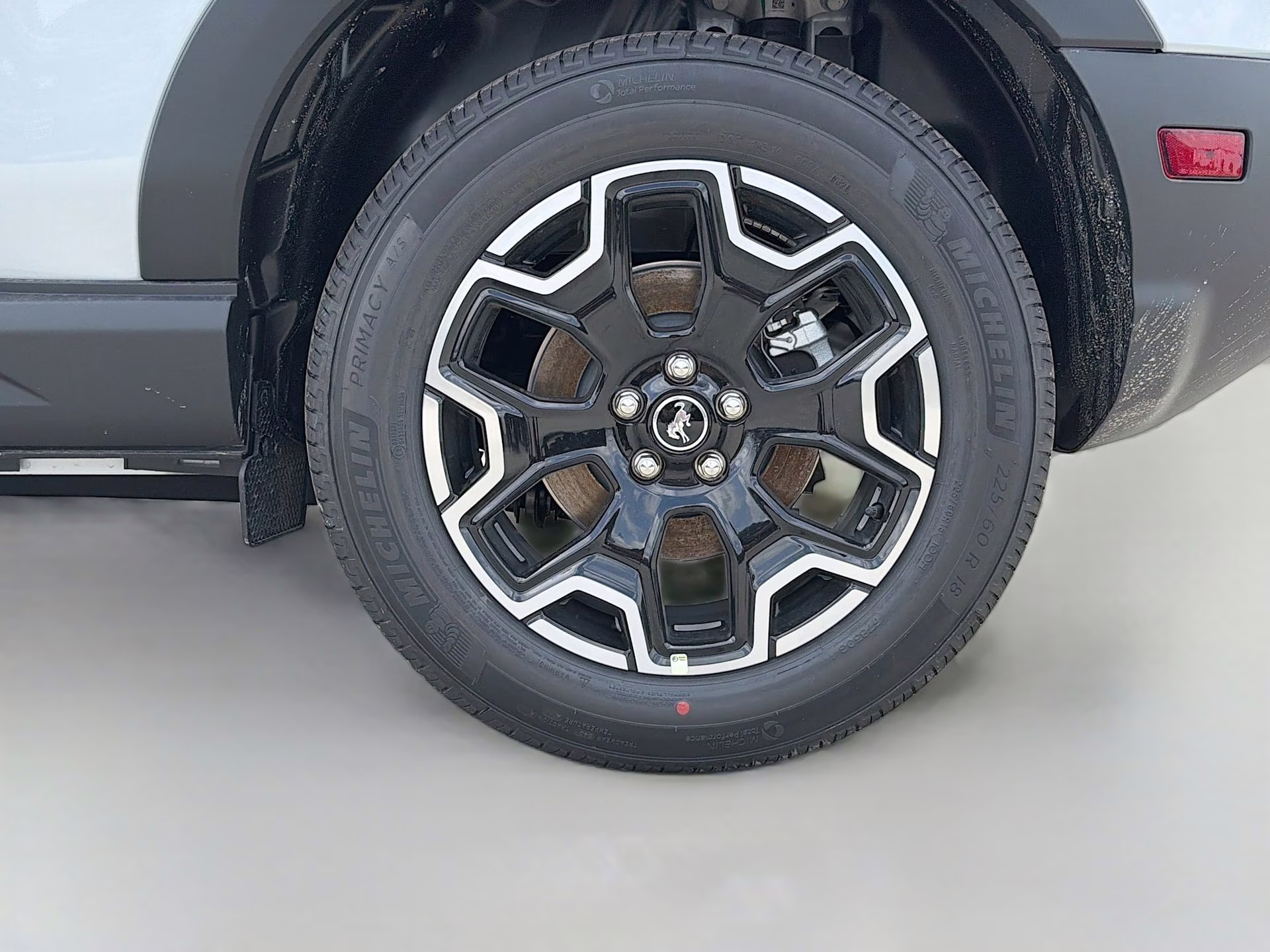 2026 Space White Metallic Ford Bronco Sport Outer Banks 4X4 SUV