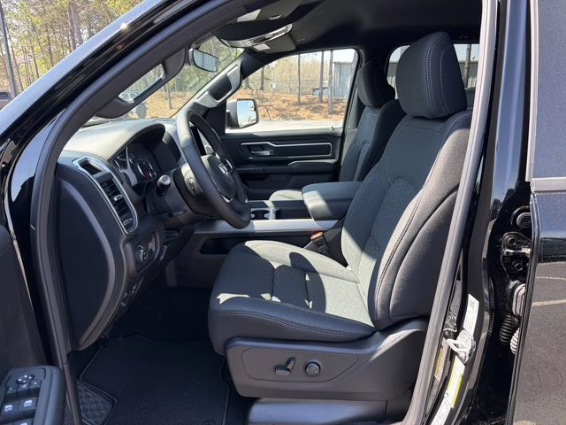 2026 Diamond Black Crystal Pearlcoat Ram 1500 Big Horn RWD Truck