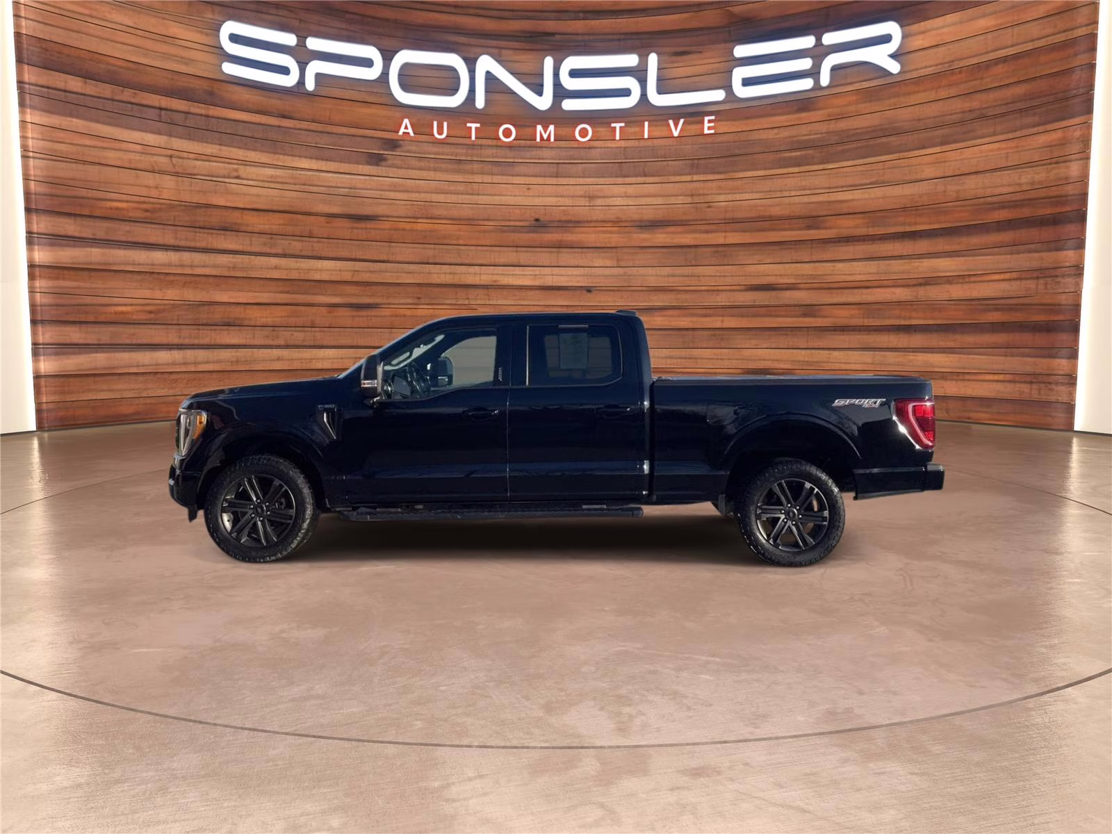 2022 Agate Black Ford F-150 XLT 4X4 Truck