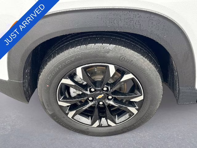 2023 Summit White Chevrolet Trailblazer LT FWD SUV
