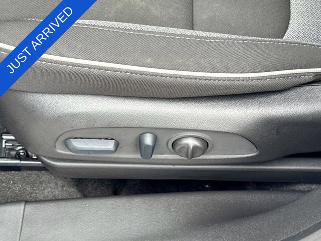 2023 Summit White Chevrolet Trailblazer LT FWD SUV