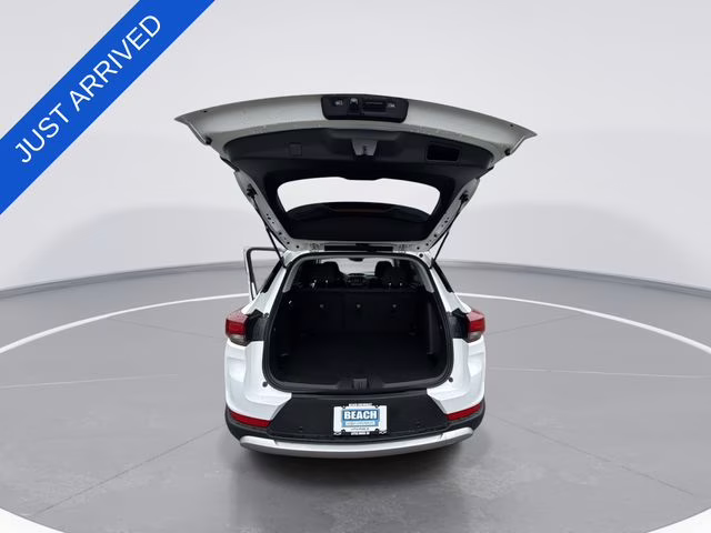 2023 Summit White Chevrolet Trailblazer LT FWD SUV