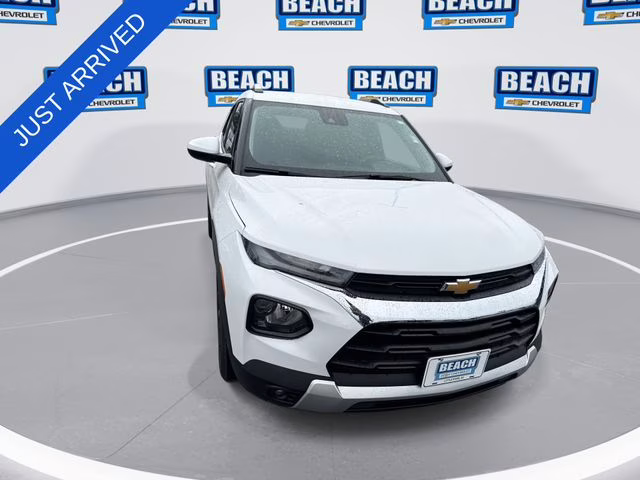 2023 Summit White Chevrolet Trailblazer LT FWD SUV