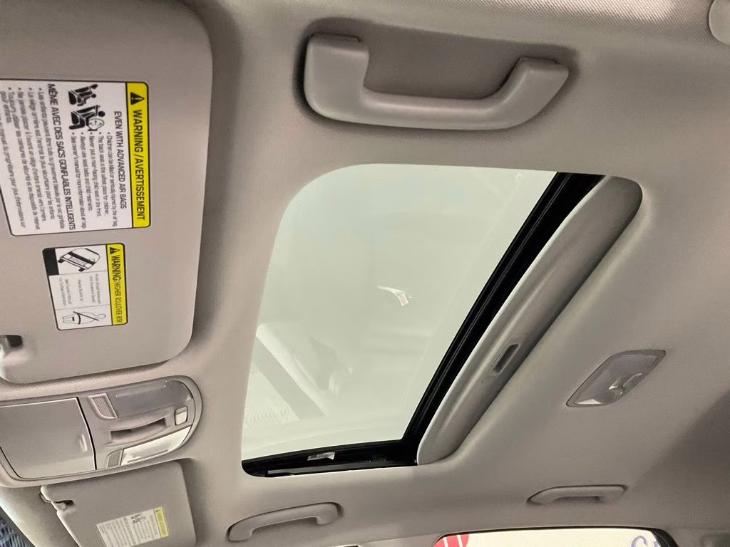 2020 Thunder Gray Hyundai Kona Limited FWD SUV