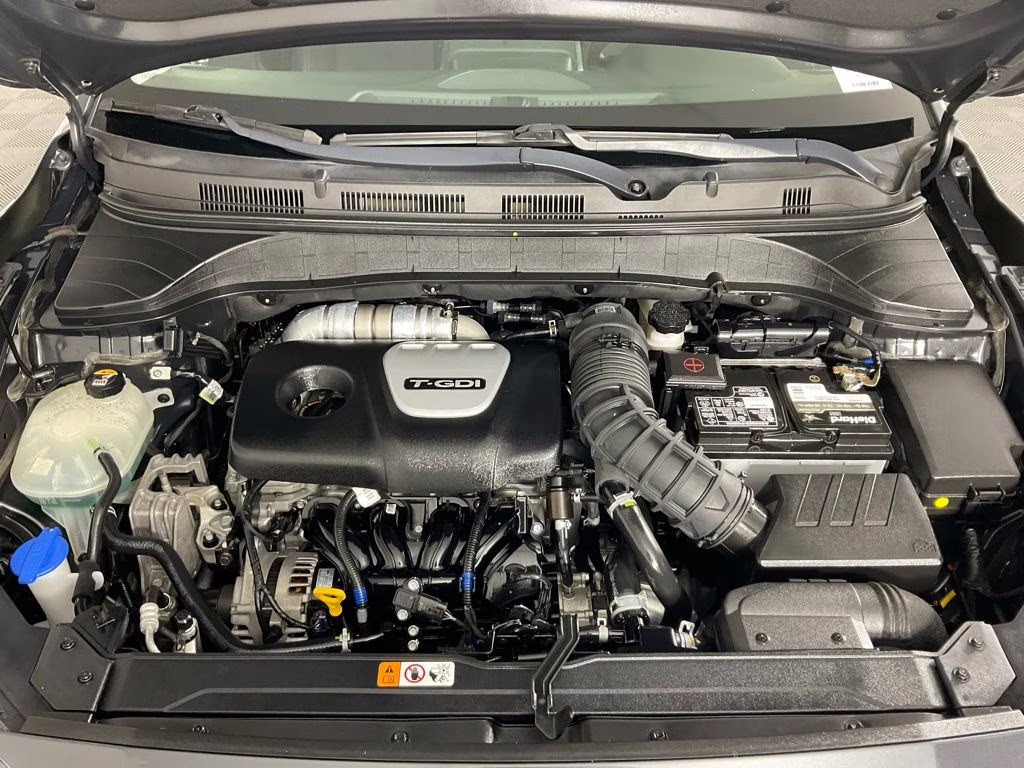 2020 Thunder Gray Hyundai Kona Limited FWD SUV