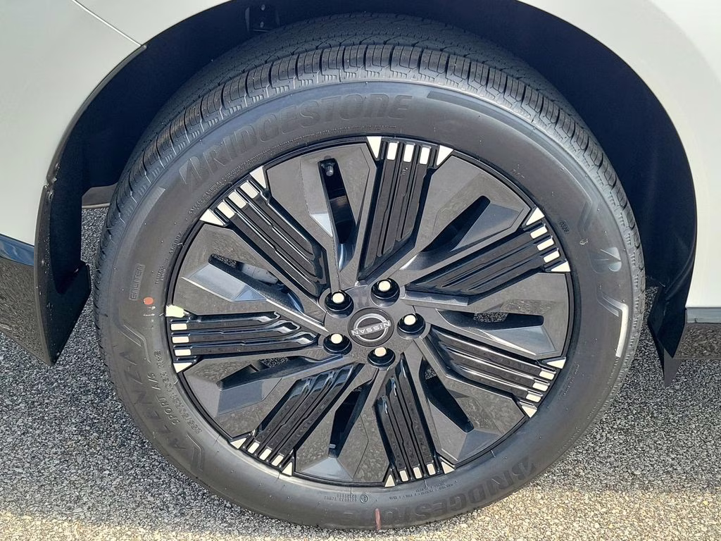 2026 White / Black Nissan Murano Platinum AWD SUV