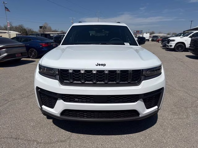 2026 Bright White Clearcoat Jeep Grand Cherokee L Altitude 4X4 SUV