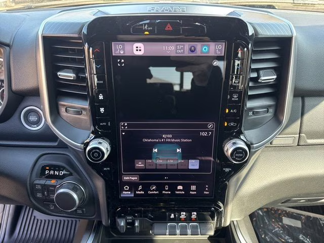 2026 Diamond Black Ram 1500 Big Horn/Lone Star 4X4 Truck