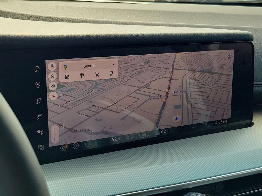 2026 Everest White Pearl/Black Nissan Murano Platinum AWD SUV