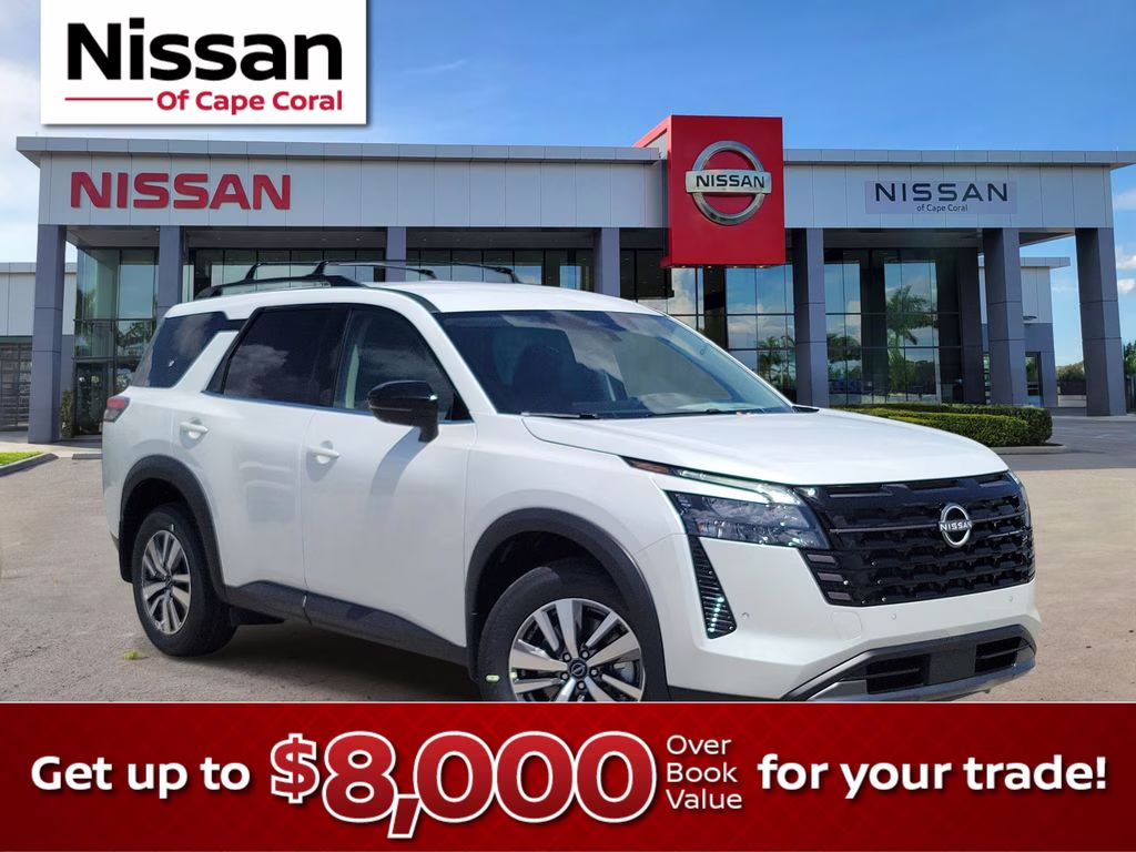 2026 Everest White Pearl Tricoat Nissan Pathfinder SL 4X4 SUV