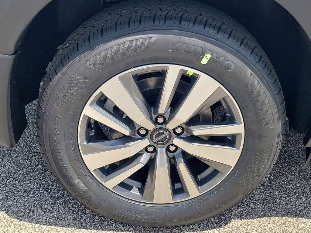 2026 Everest White Pearl Tricoat Nissan Pathfinder SL 4X4 SUV