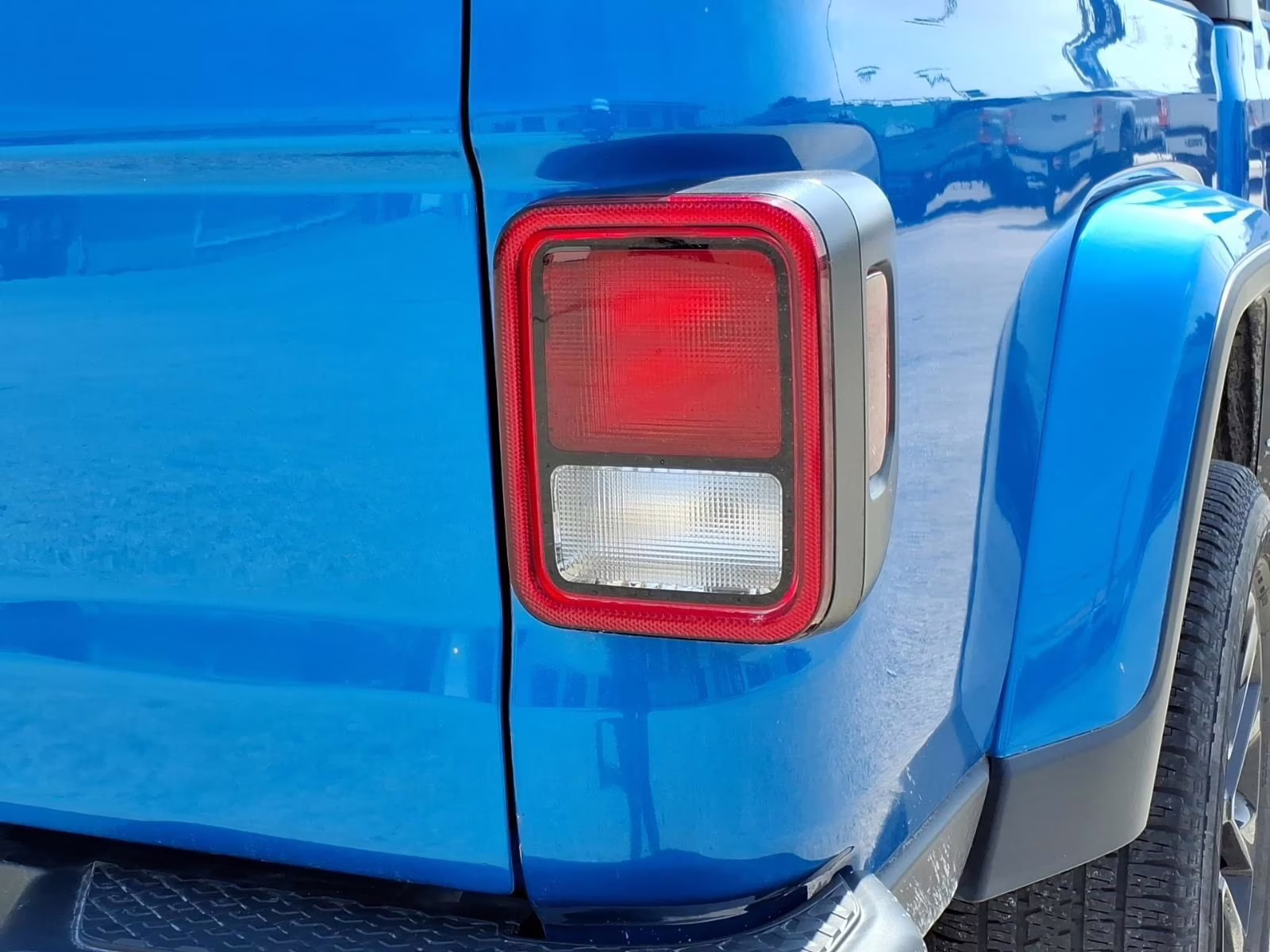 2021 Hydro Blue Pearlcoat Jeep Gladiator Willys 4X4 Truck