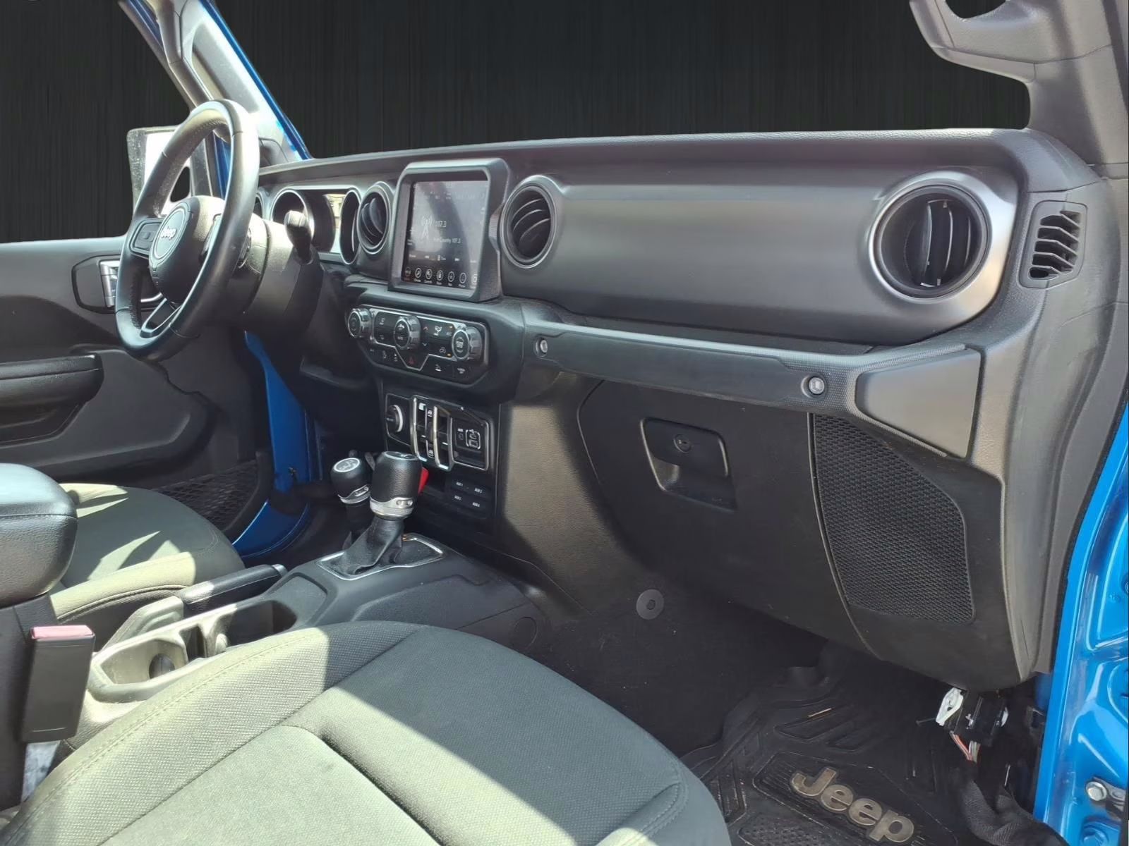 2021 Hydro Blue Pearlcoat Jeep Gladiator Willys 4X4 Truck