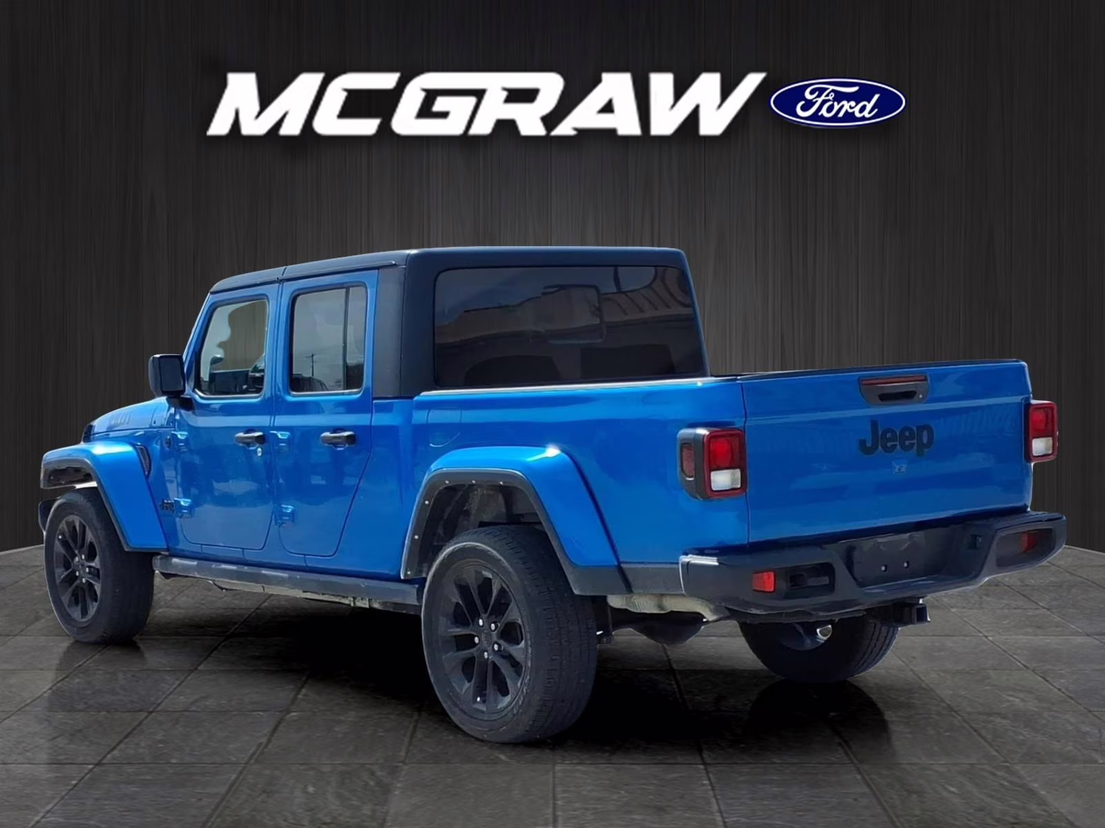 2021 Hydro Blue Pearlcoat Jeep Gladiator Willys 4X4 Truck