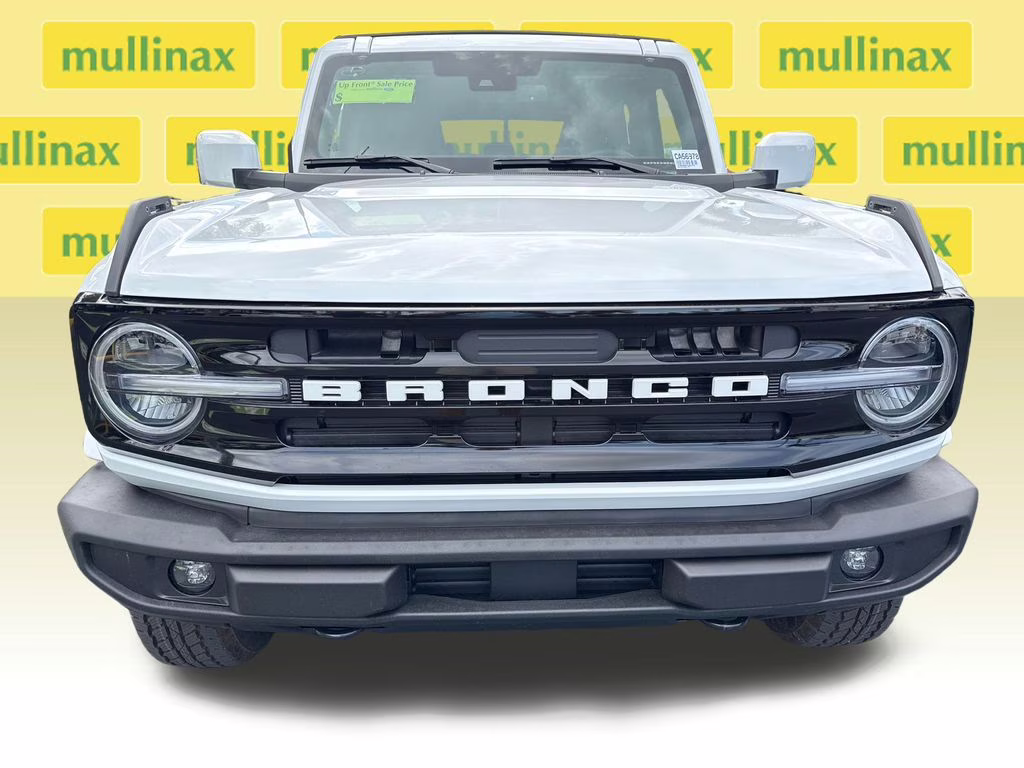 2026 Oxford White Ford Bronco Outer Banks 4X4 SUV