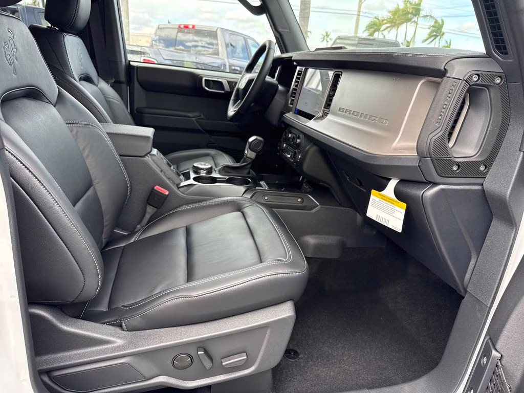 2026 Oxford White Ford Bronco Outer Banks 4X4 SUV