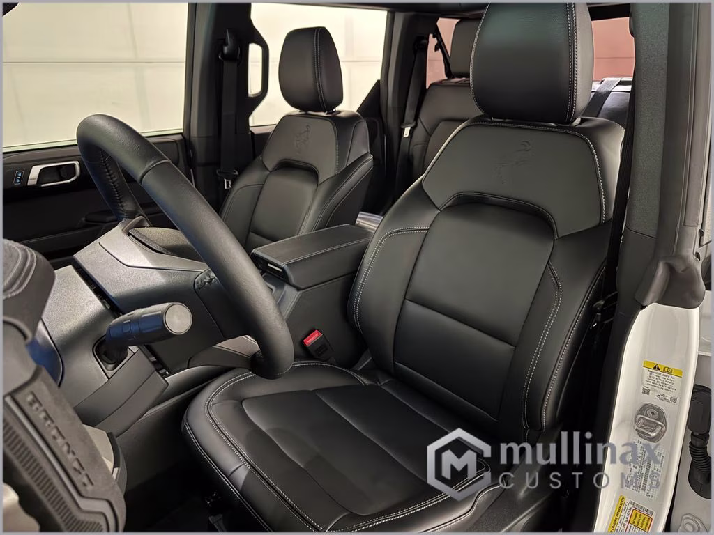 2026 Oxford White Ford Bronco Outer Banks 4X4 SUV