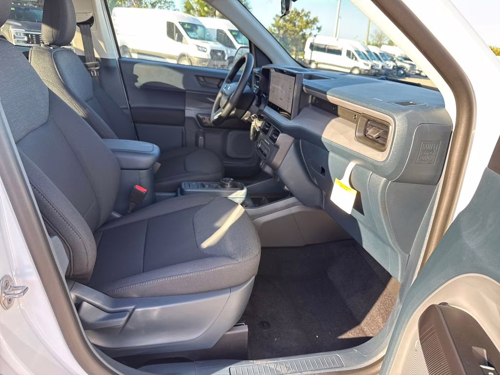 2026 Oxford White Ford Maverick XL AWD Truck