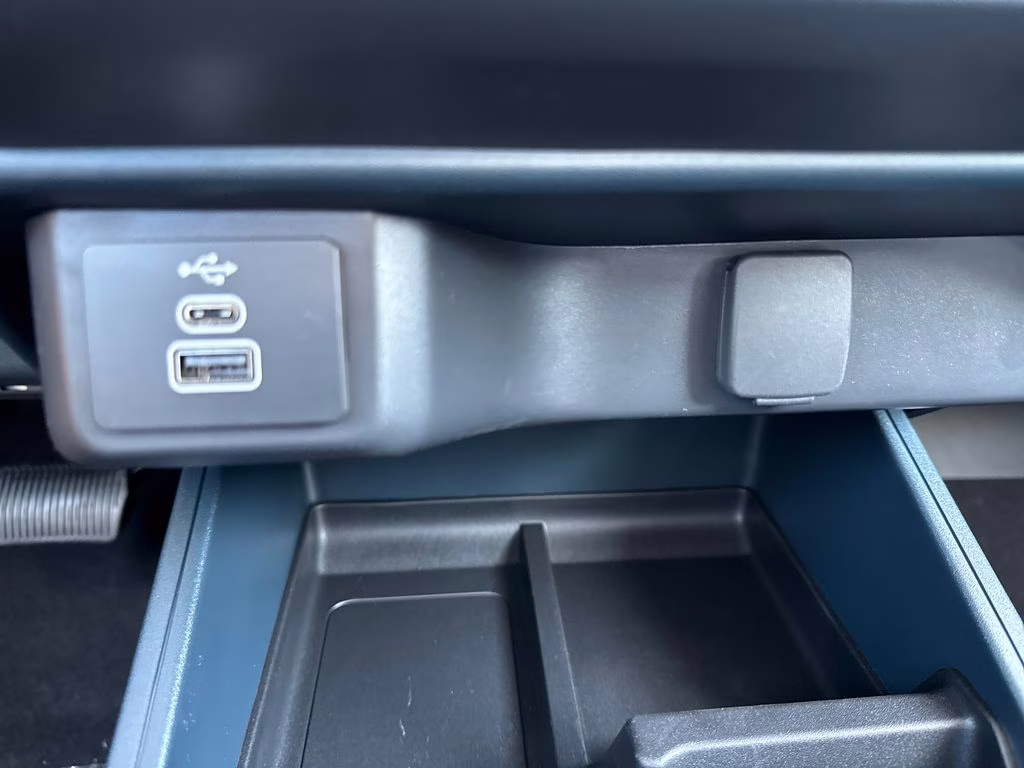 2026 Oxford White Ford Maverick XL AWD Truck